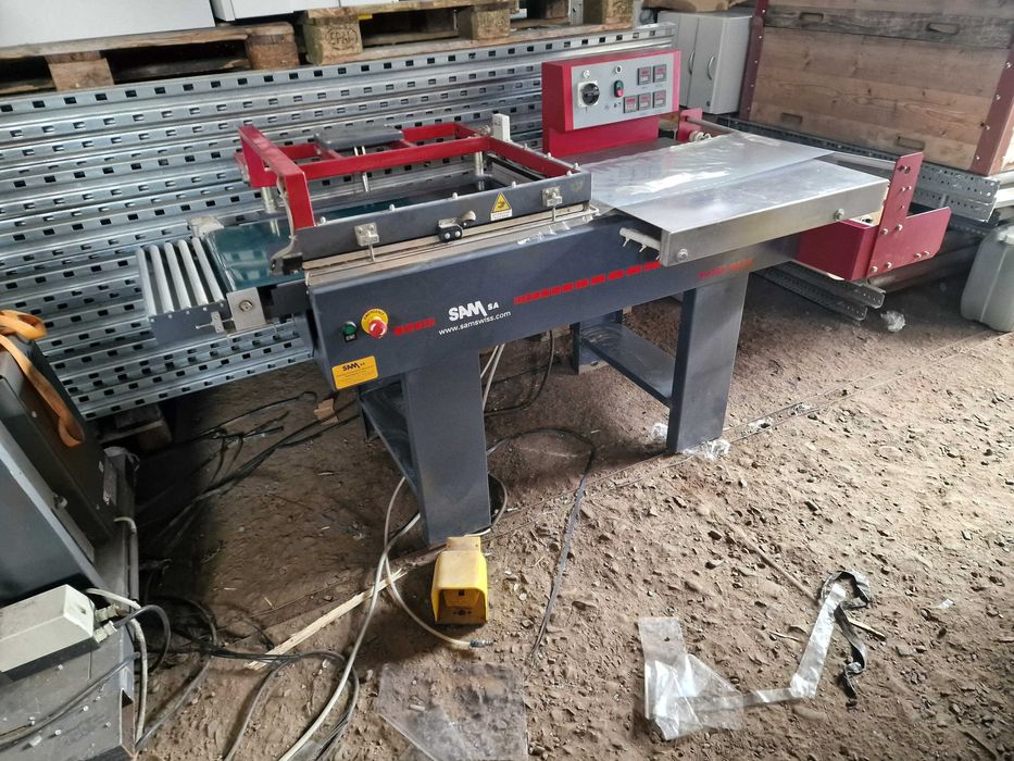 Mașină  de ambalat in folie termocontractibila