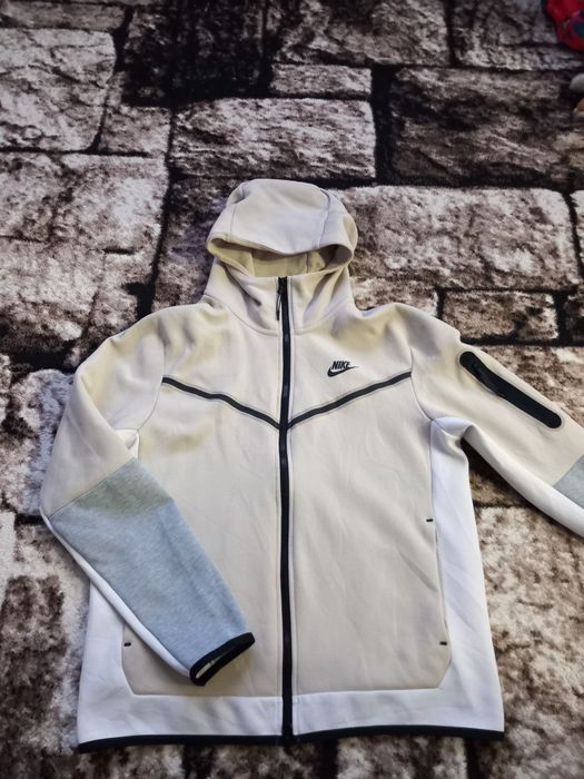 Vând hanorac  Tech nike bărbați