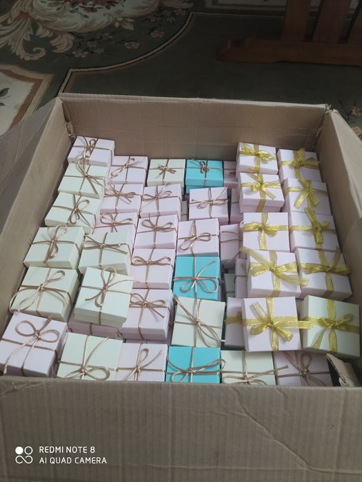 Бонбоньерки продам готовые с конфетами