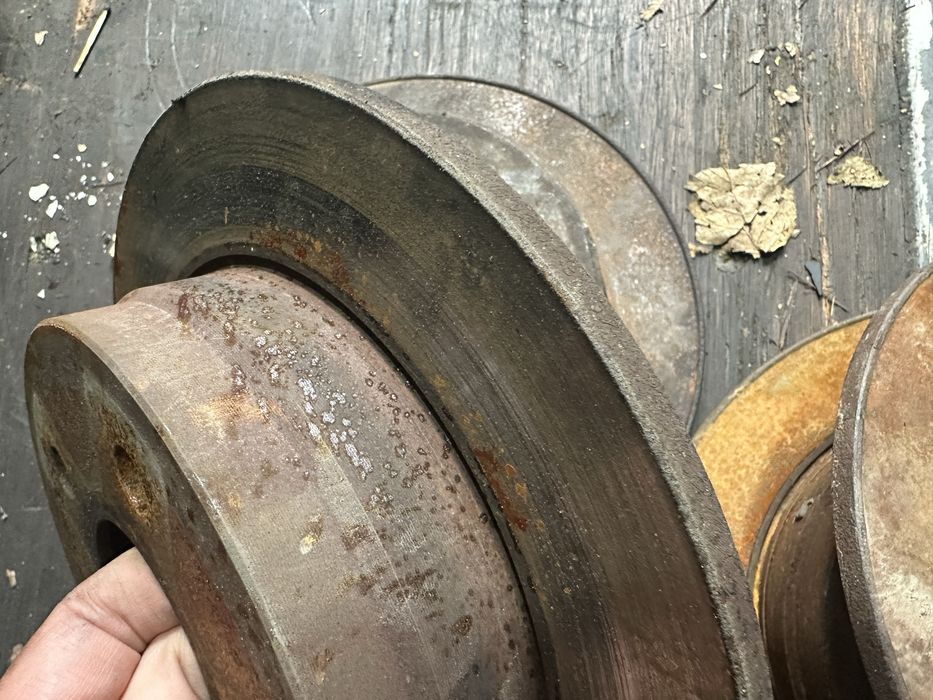 Тормозные диски с суппортами w124,w202,w201