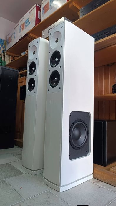 Дизайнерски Трилентови тонколони Jamo