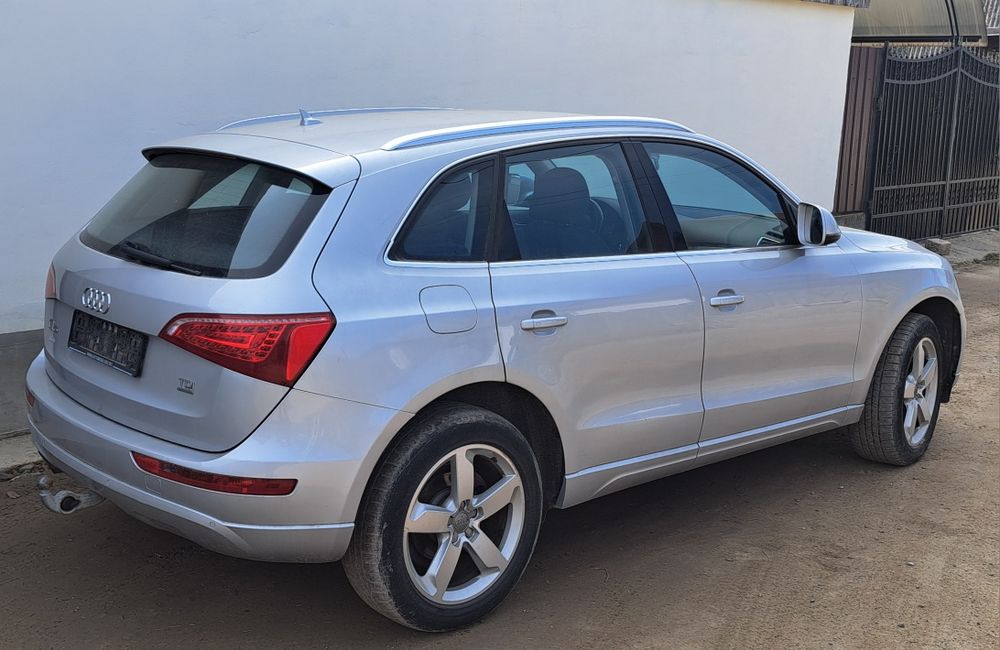 Audi Q5 2.0 tdi 170cp  cutie defecta