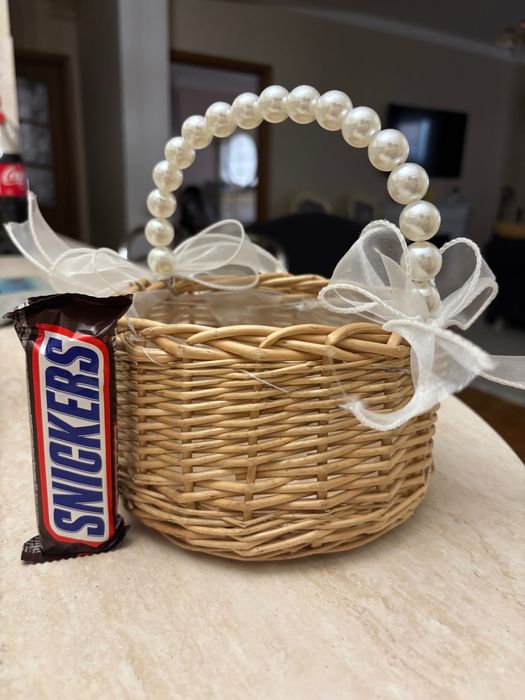 Корзина для подарков или цветов