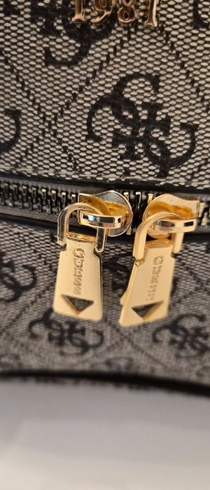 Чанта, раница, калъф за документи Guess