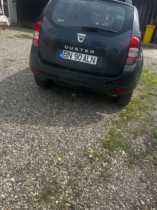 Vand Dacia duster 1.2 benzina 125 cp anul 2015
