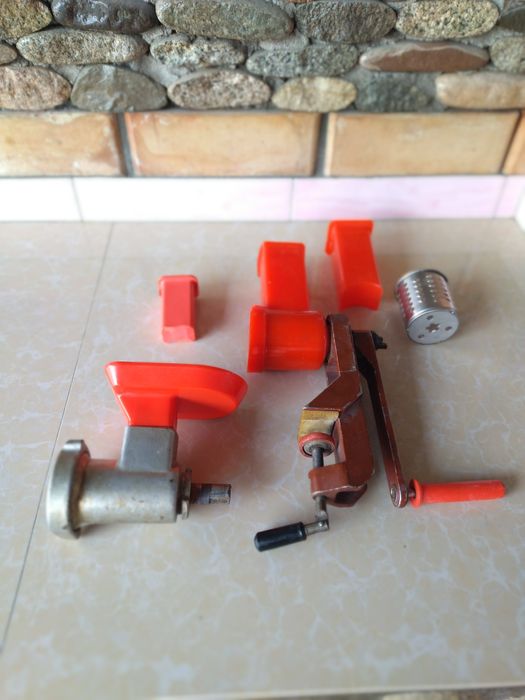 Мясорубка овощирезка соковыжималка