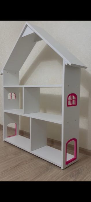 Поодается домик для кукол и игрушек