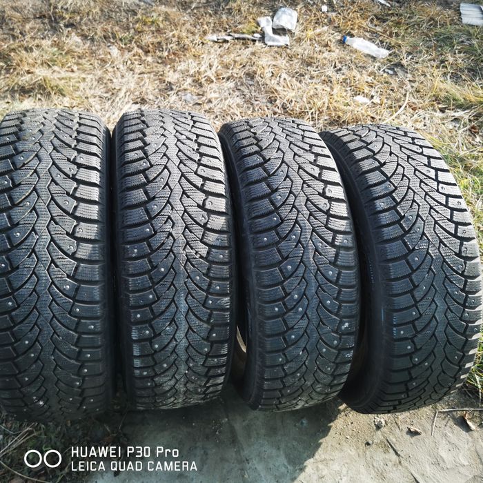 Продам шипованные шинны
