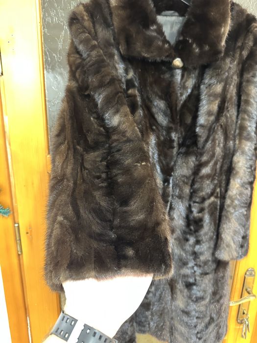 Haina de blana de nurca Maro