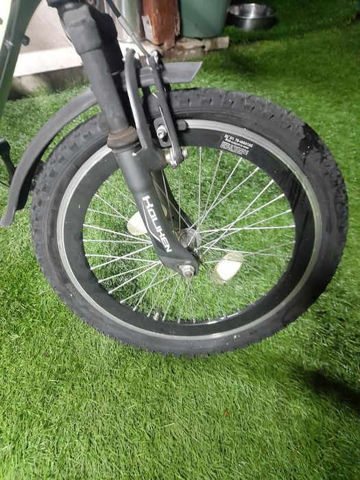 Bicicleta copii aproape noua roti 20. Nu necesita nici o investiție.