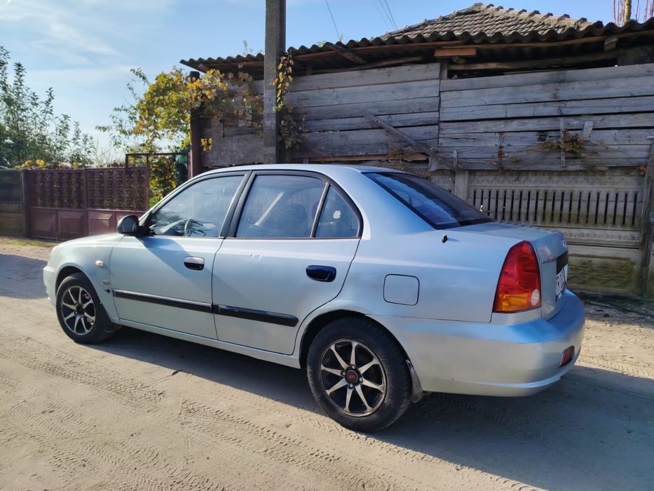 HYUNDAI Accent 2004 — imagine 3