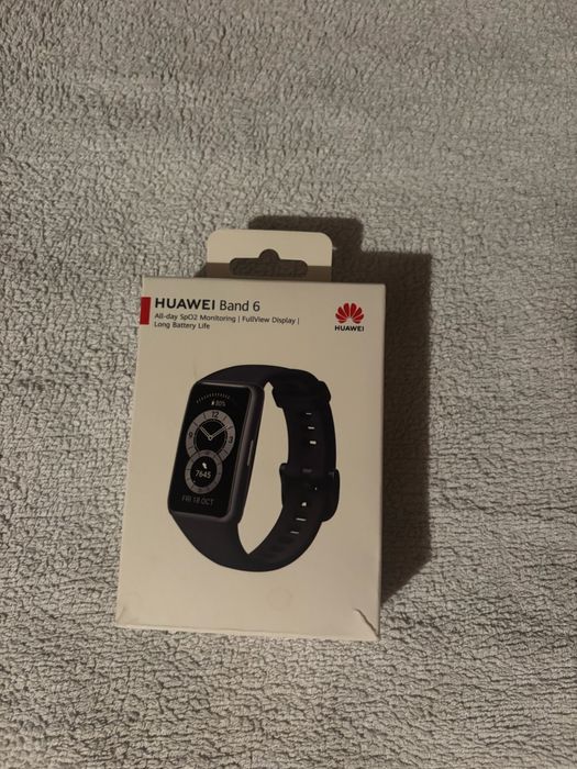 Смарт часовник Huawei Band 6