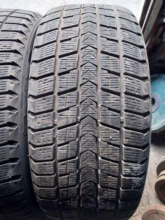 2 шины липучки Китай 265 50 R20.