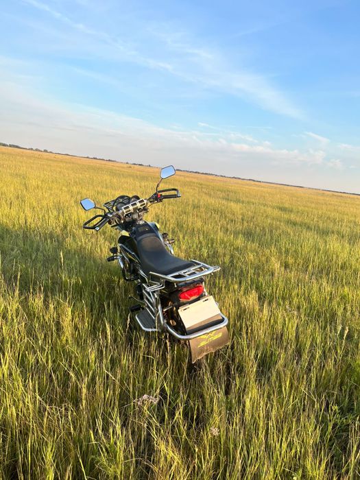 Мотоцикал желмая 250 с8.                                             .