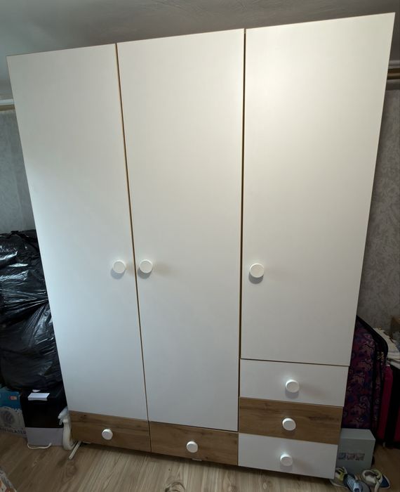 Обзавеждане за бебешка стая - кошара/гардероб/скрин