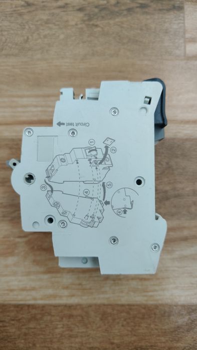 Intreruptor automat cu protecție diferențială (RCBO), marca Hager.
