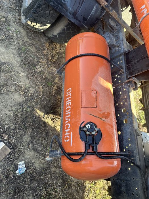 В продаже зил 130