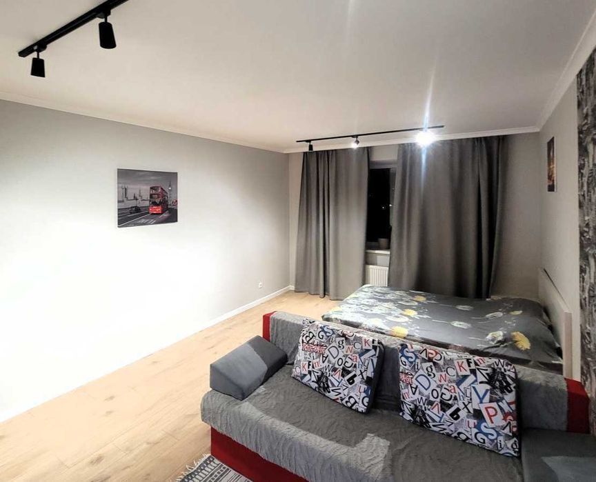 Дава се под наем Едностаен апартамент в София, Център - 48 кв.м за 402.39 € - Снимка #1