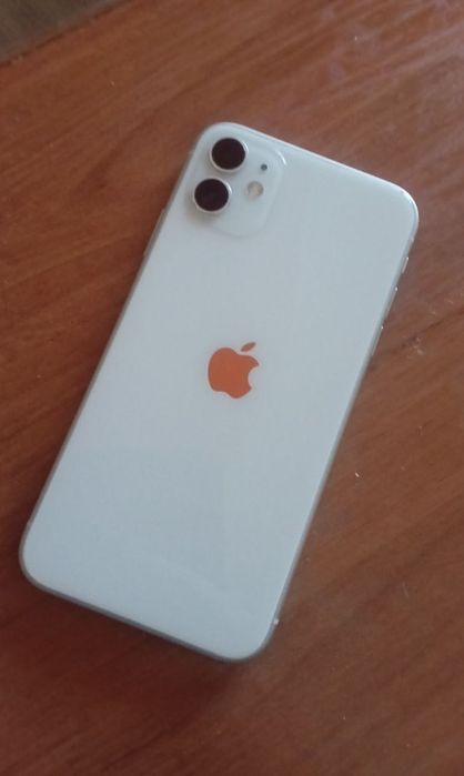 Продам IPHONE 11