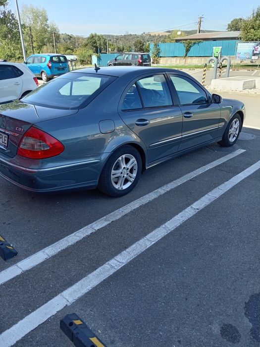 De vânzare Mercedes Benz E220Avangarde