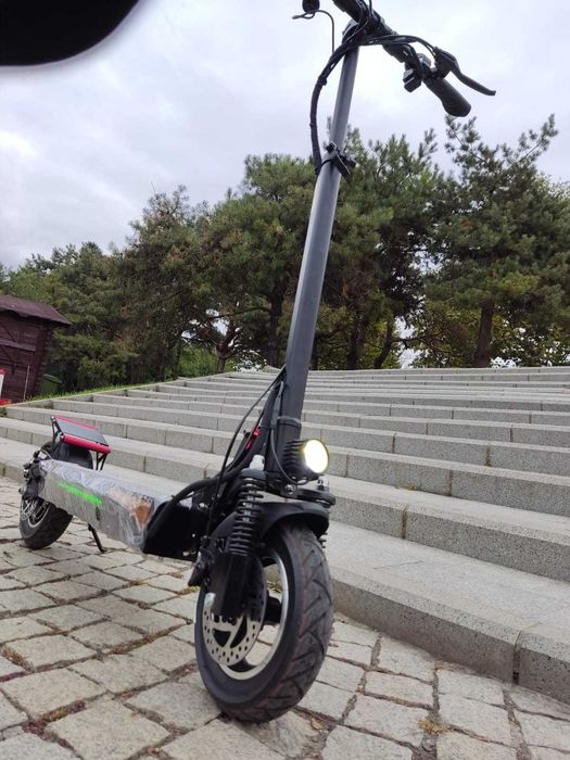 Trotineta Electrica - Noua cu motor de 800w48v15ah Noua