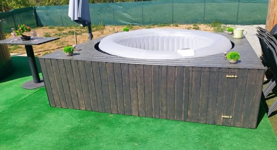 Cadru pt jacuzzi din lambriu