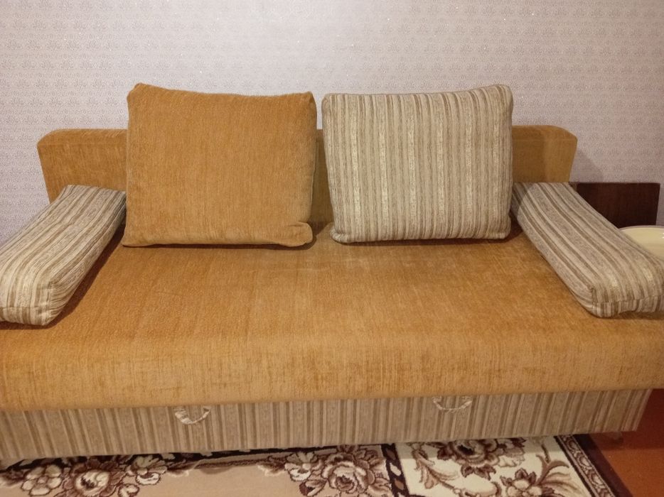 Тахта сатылады. Жақсы