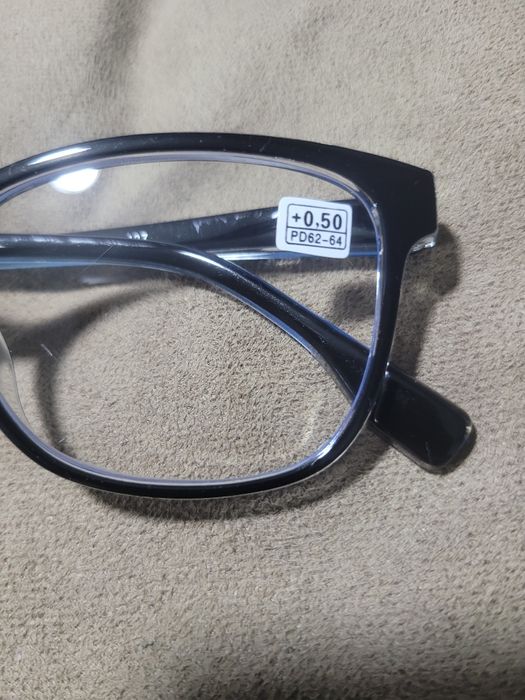 Nu mai vezi de aproape? Ai 40+? Am soluția ! Ochelari +0.5  dioptrie