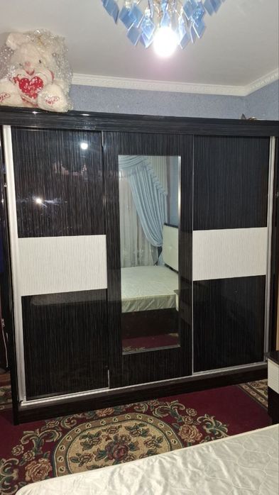 Спалний мебел сотилади.