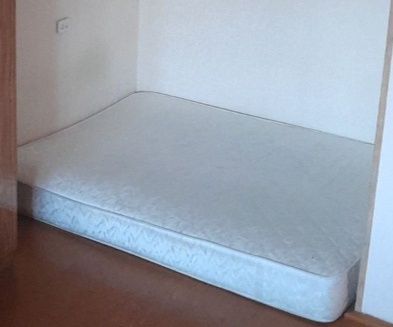 Матрас белый двуспальный