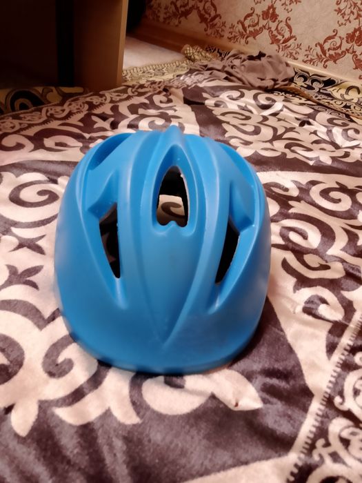 Продам каску использовано