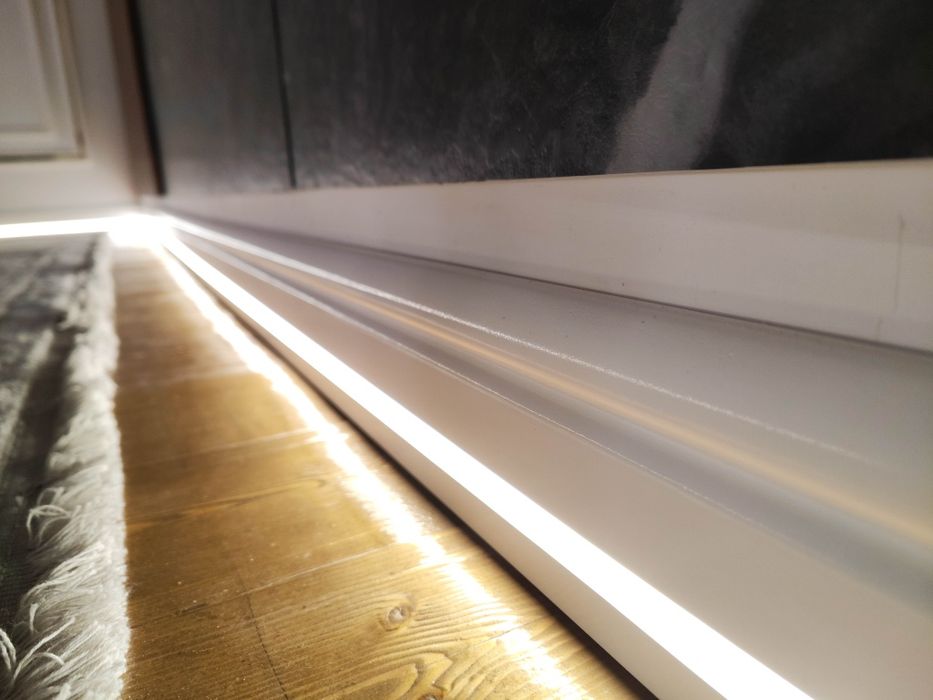 Плинтус из МДФ с LED подсветкой и без