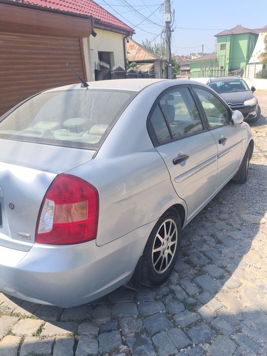 Vind Hyundai Accent fab 2007