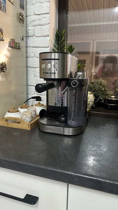 Рожковая кофемашина Brayer