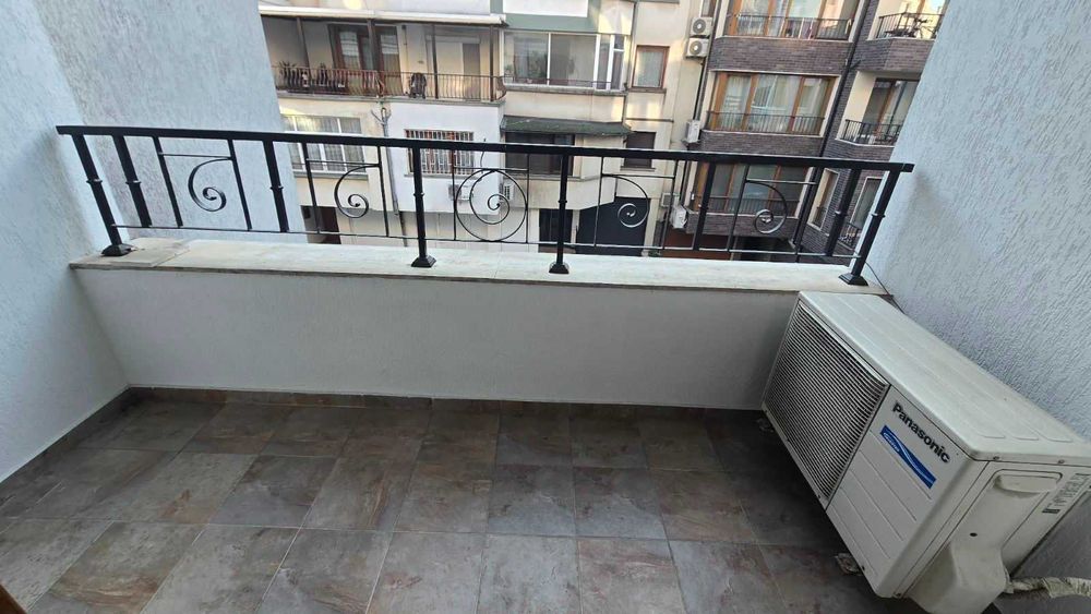 Център двустаен апартамент обзаведен