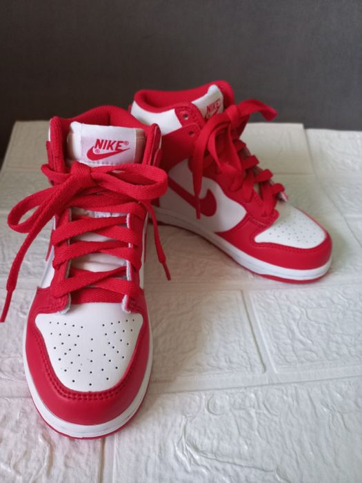 Нови кецове Nike