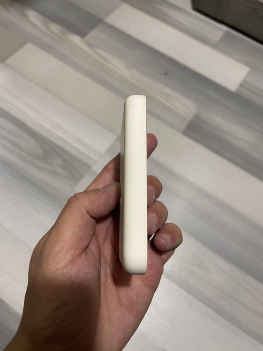 Продаю повэрбанк для IPhone