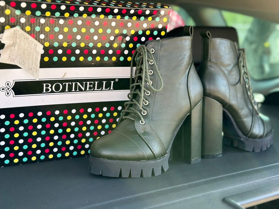 Нови дамски обувки