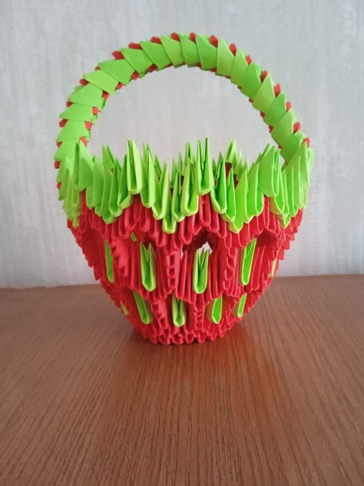 Корзина в стиле "Клубничка"