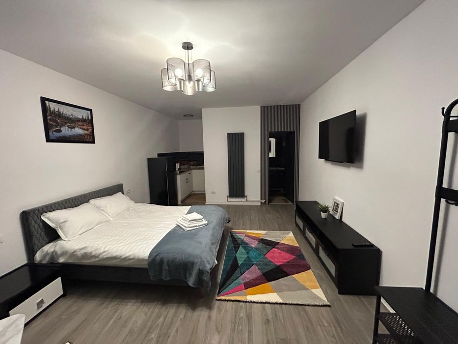 Inchiriez garsoniera