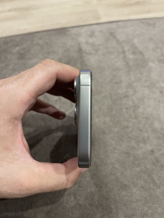 Iphone 15 pro titanium