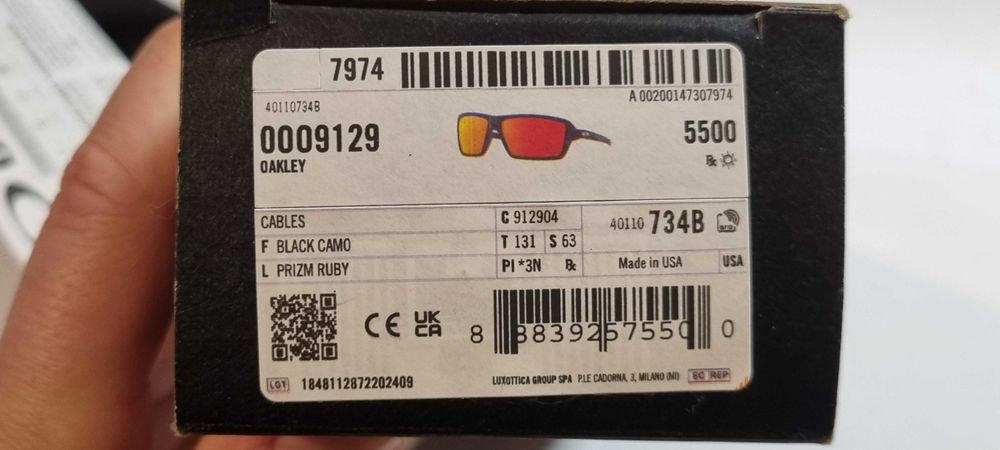 Чисто нови слънчеви очила OAKLEY CABLES