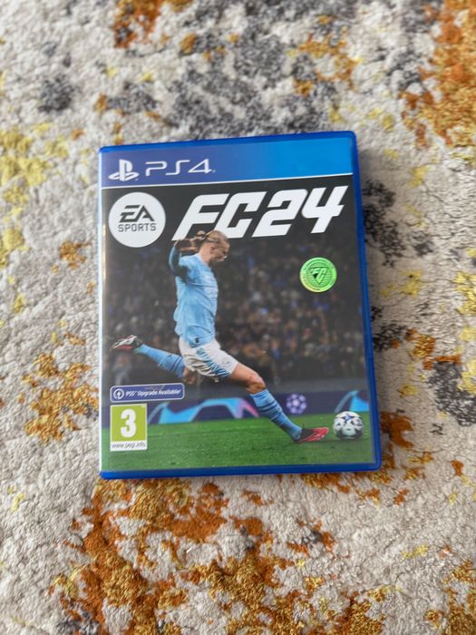 Play station4 pro 1 tb + 2 джойстика + игри