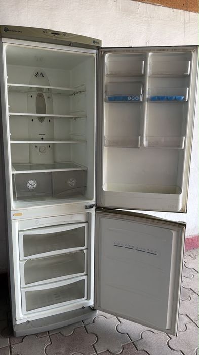 холодильник     LG