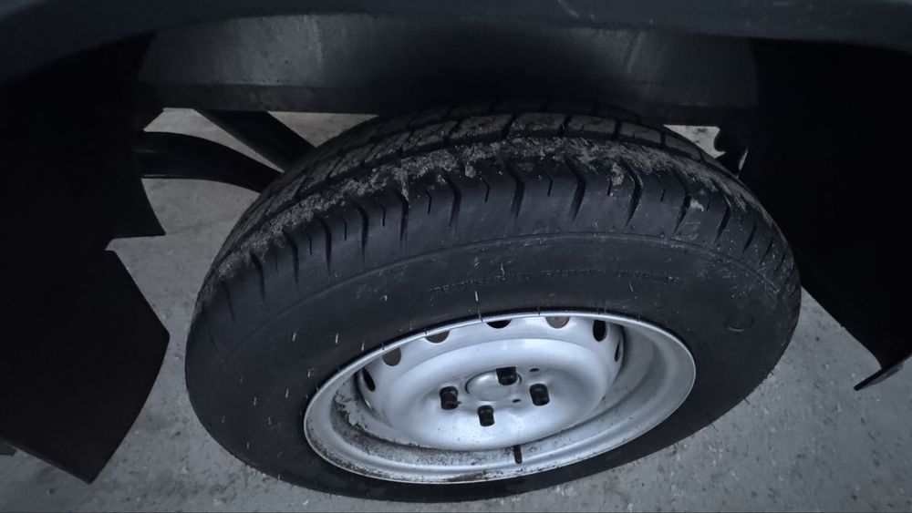 Продам прицеп 2 метра почти новый