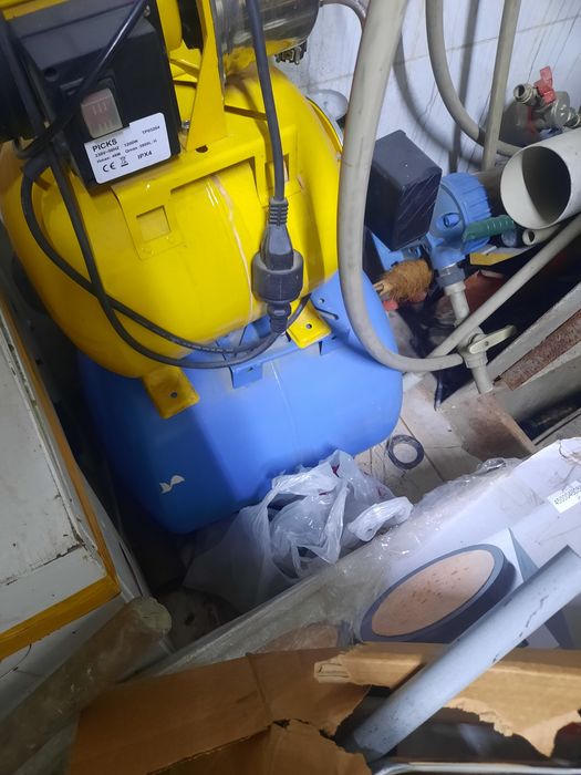 Компрессор водяной насос почти новый