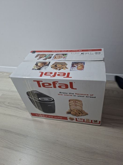 Mașina de paine Tefal