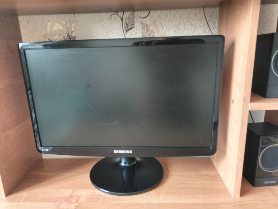 Домашний Компьютер сатылады подставкасымен