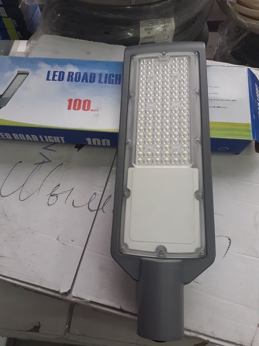 Прожектор от 100 w в наличий