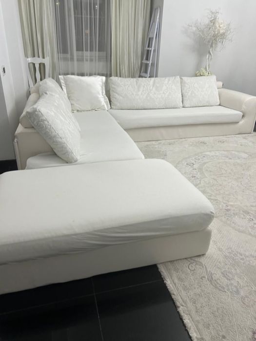 Диван в гостиную б/у